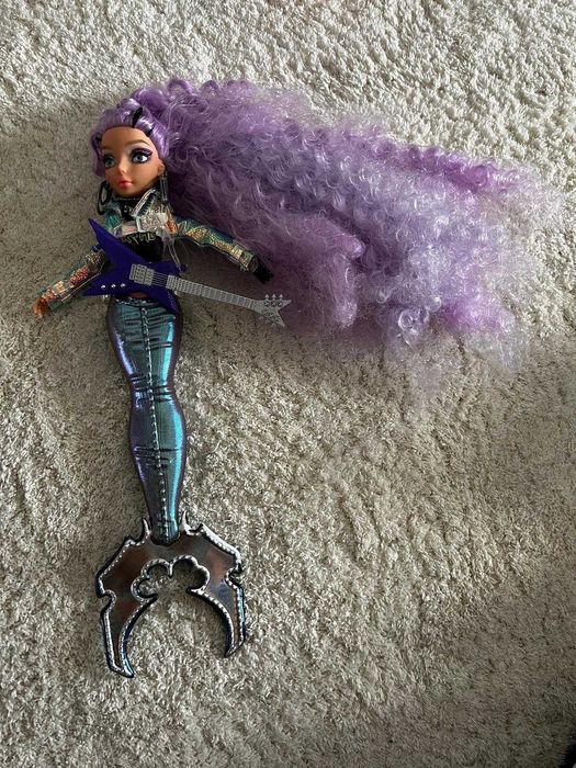 vand papusi Mermaze originale, toate accesoriile incluse