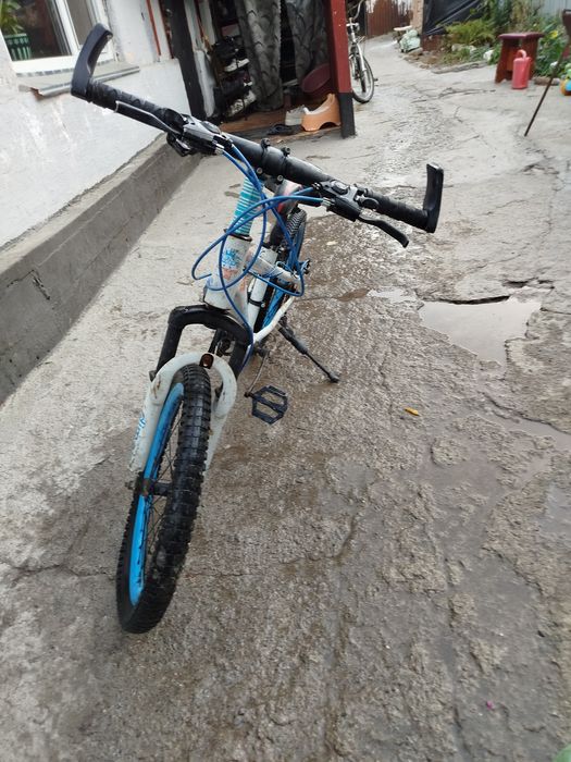 Аддам 2 велика за 10000тг нужен толка мелки ремонт