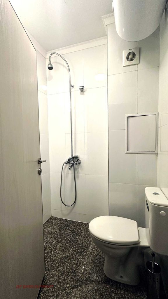 Дава се под наем Едностаен апартамент в София, Център - 36 кв.м за 356.49 € - Снимка #6