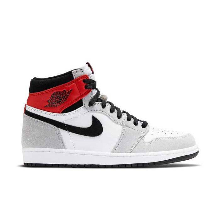 Nike Air Jordan 1 Retro High OG "Light Smoke Grey"