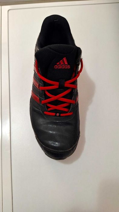 Маратонки адидас