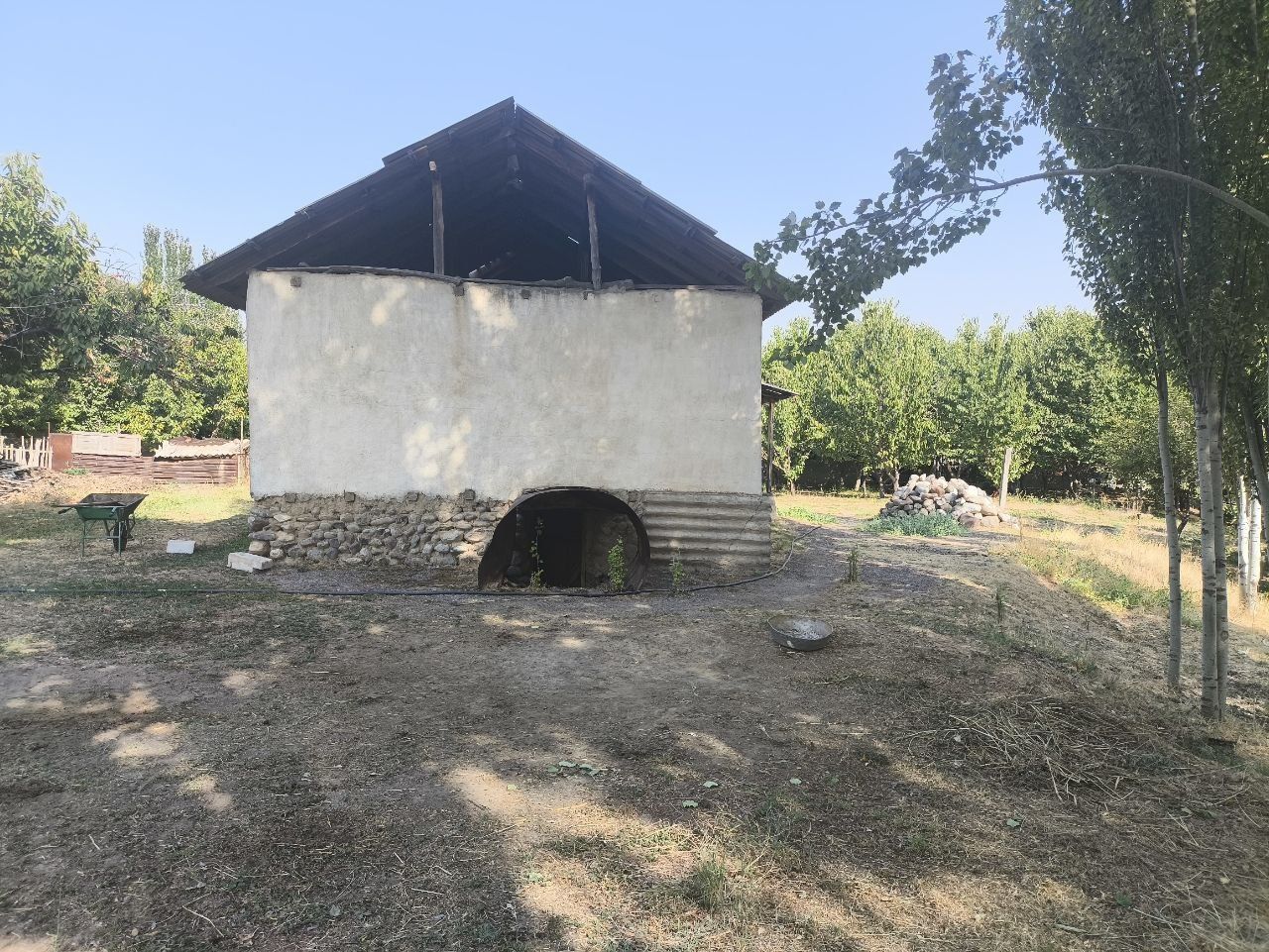 Yer sotiladi 61 Sotix Parkent tumanida