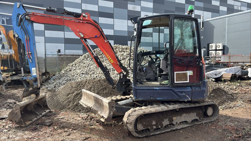 De inchiriat kubota kx060-4