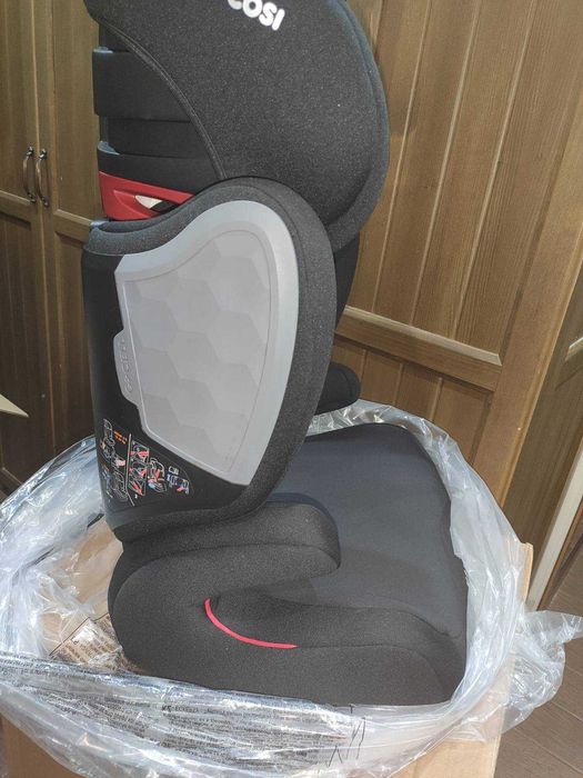 Ново Maxi-Cosi Tanza ISOFIX 15-36 кг.