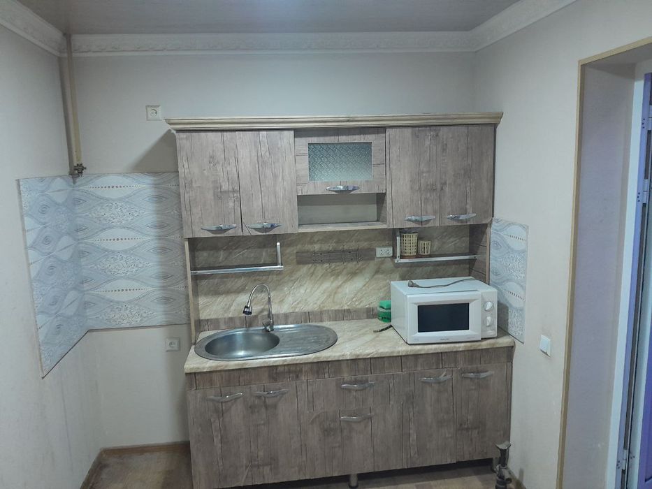 Qibray sentrda 3 xona uy uchaska ijaraga beriladi