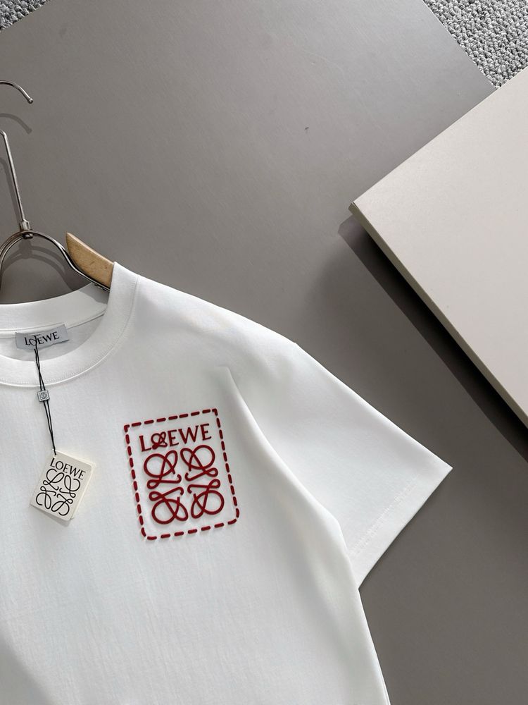 Чисто нова унисекс тениска LOEWE