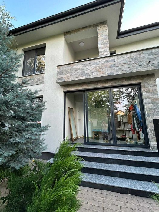 Casa/Vila individuala cu 5 camere in Corbeanca langa padure si lac