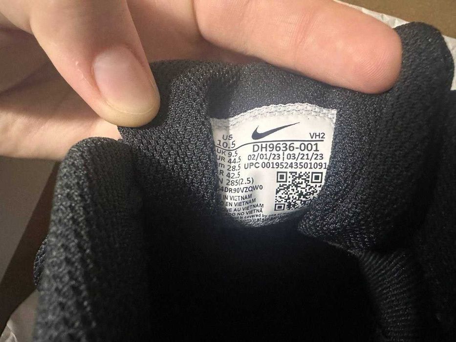 Продаются кроссовки Nike Air max sc leather BLACK