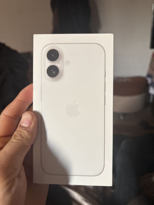 Айфон 16 128 емкост 100