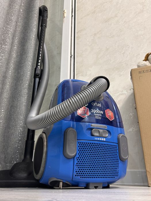Продам циклонный пылесос Artel 2000W!