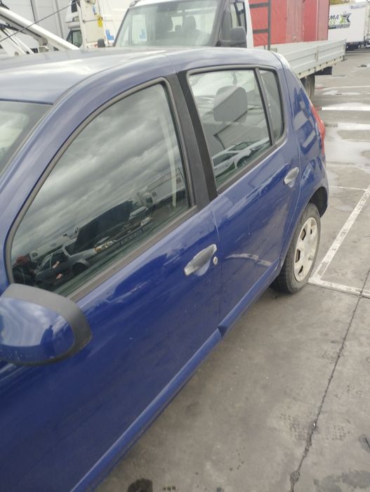 Ușa stânga dreapta fata spate Dacia Sandero