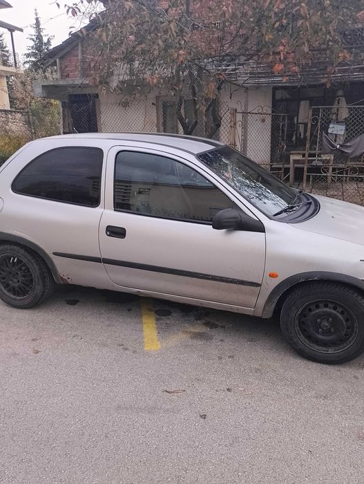 Opel corsa 1.4 benzin