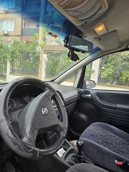 Опел Зафира 2002