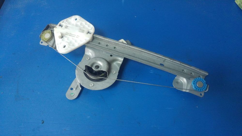 macara geam  cu motoras dreapta spate dacia sandero