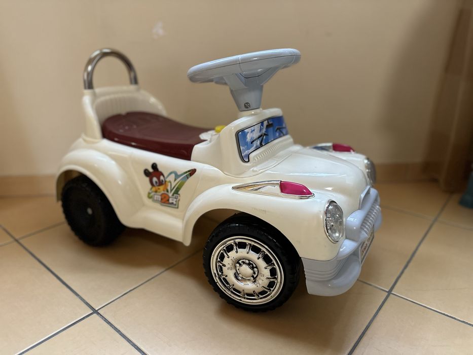 Детска кола за яздене