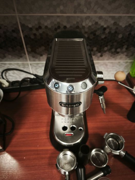 Set:espressor DeLonghi Dedica si rasnita Kingrinder p2,plus accesorii