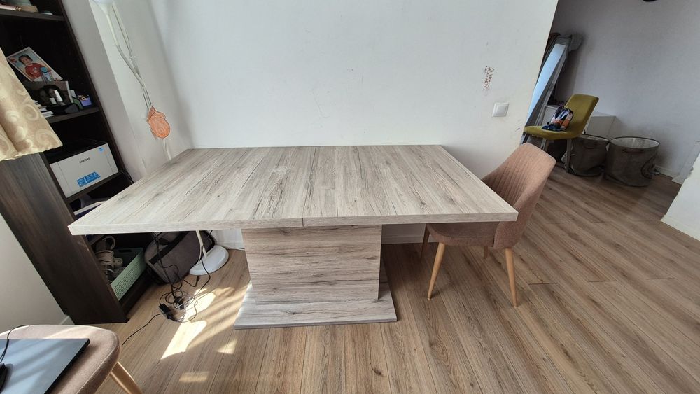 Masa living extensibila + 4 scaune