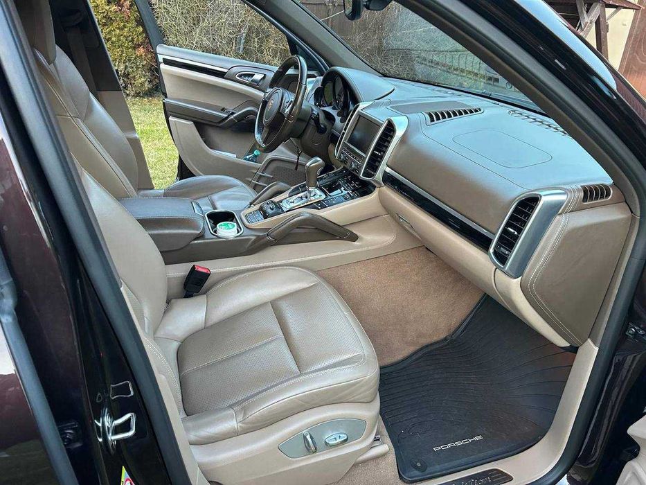 Porsche Cayenne 3.0D PLATINUM EDITION