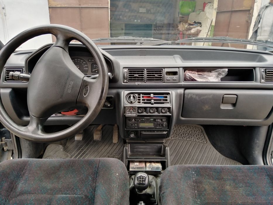 Vând Ford Fiesta 1.3 benzină 1994