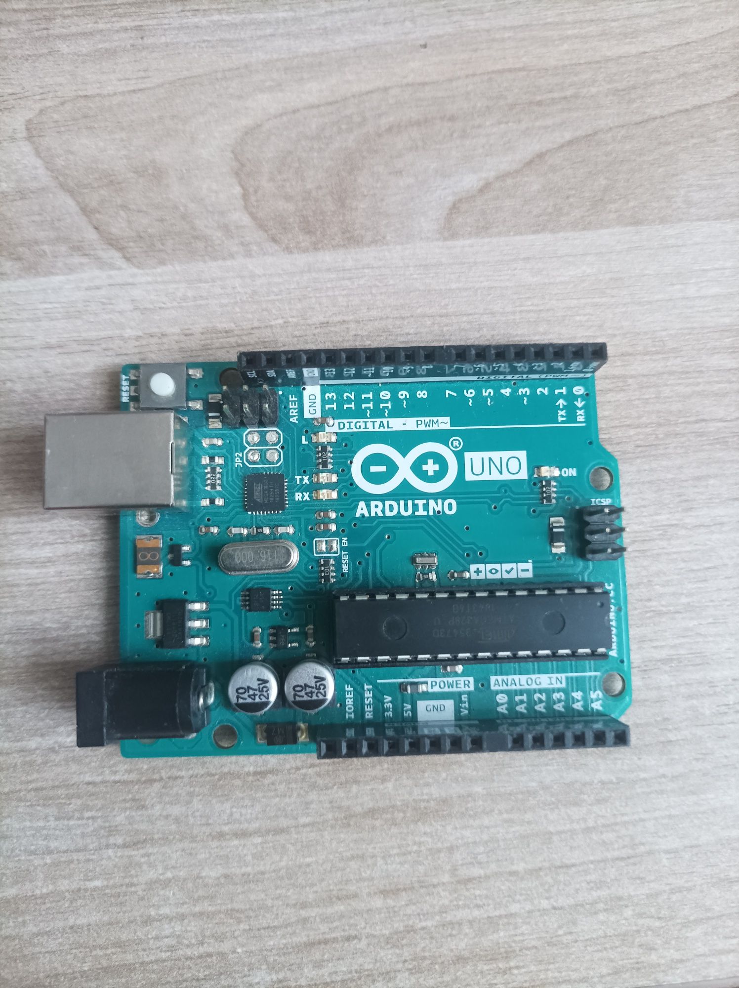 Продам Arduino Uno оригинальная итальянская