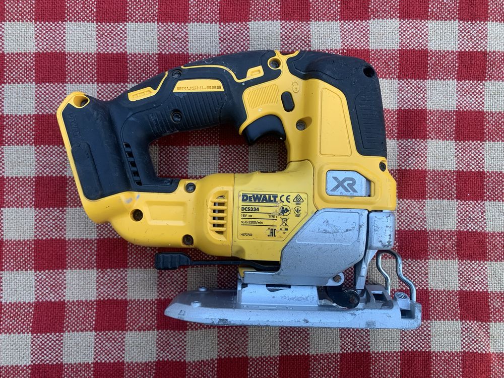 DeWALT DCS 334/безчетково зеге /