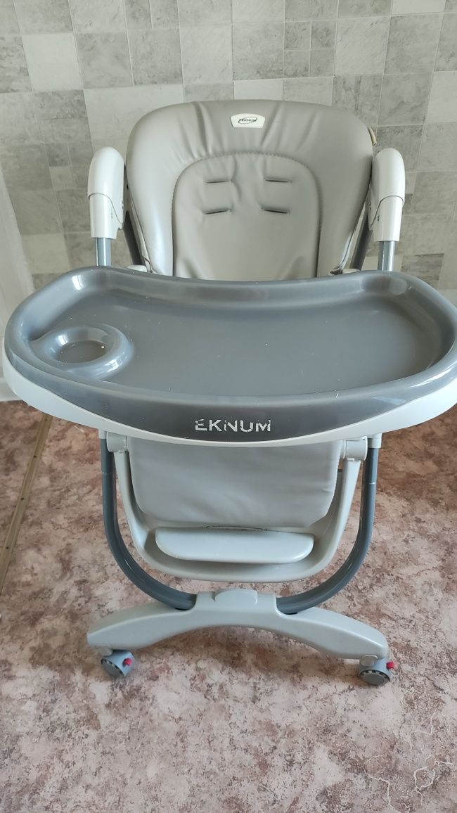 Стол для кормления