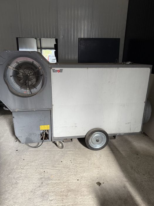 Generator aer cald M200 pentru hale..service uri,baloane fotbal..etc