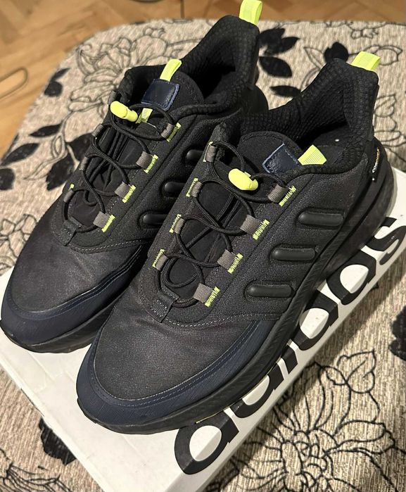 Продавам мъжки оригинални маратонки Adidas X Plrphase Running shoes.