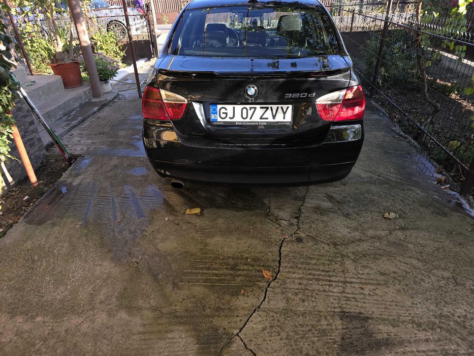 BMW e90 320d distribuție în față