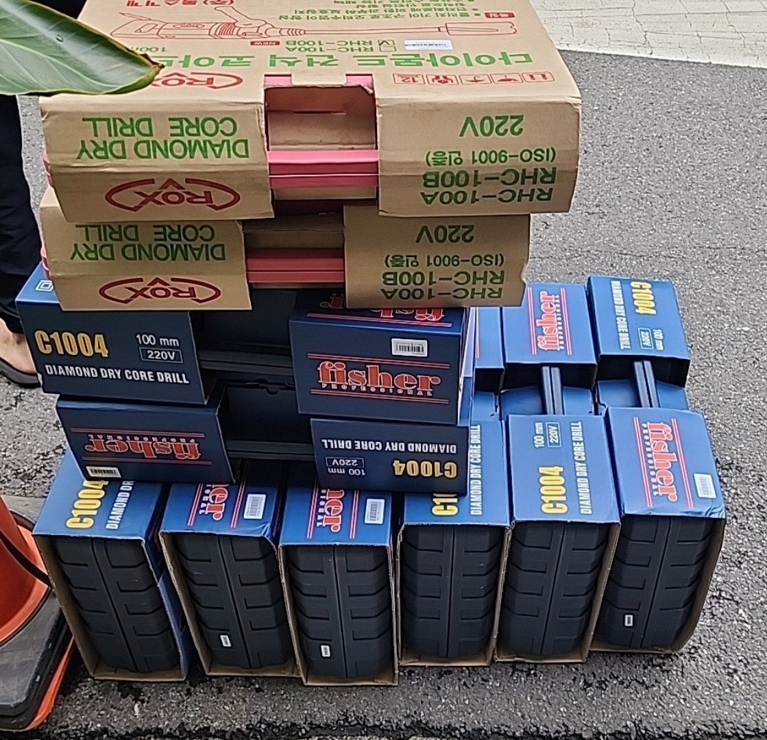 Fisher c1004~250$ Rox~245$