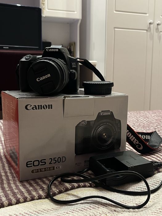Камера Canon EOS 250D ( 18-55 mm)