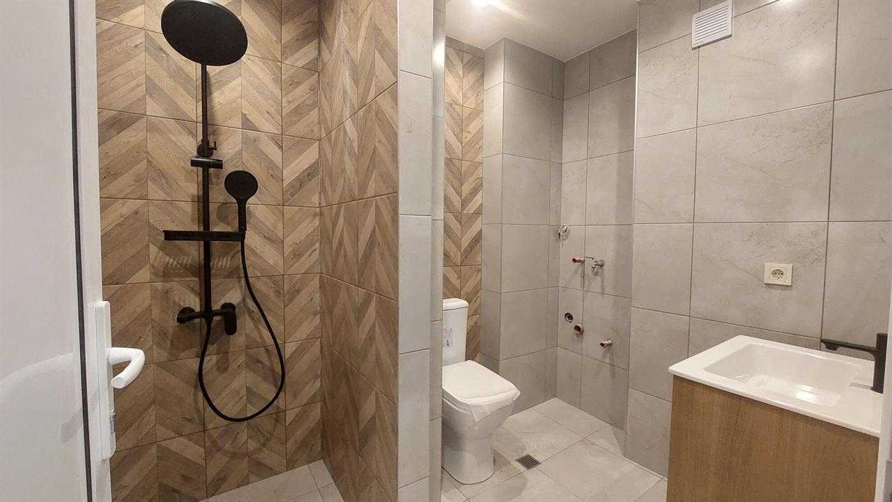 Продава се Тристаен апартамент в Габрово, Център - 62 кв.м за 1358 €/кв.м - Снимка #7
