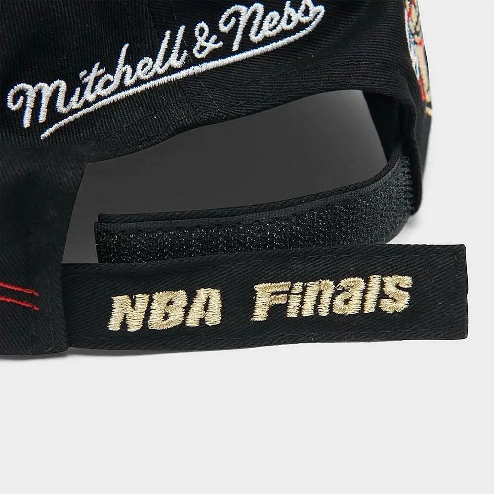 Chicago Bulls Mitchell & Ness 1998 NBA Finals Champions Strapback