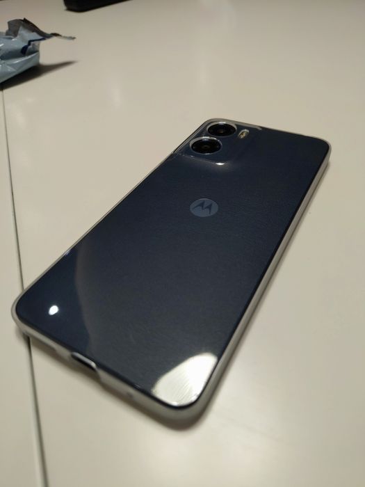 Motorola moto g05 чисто нов