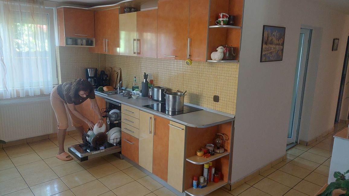 Vand mobila dr bucatarie în stare buna.