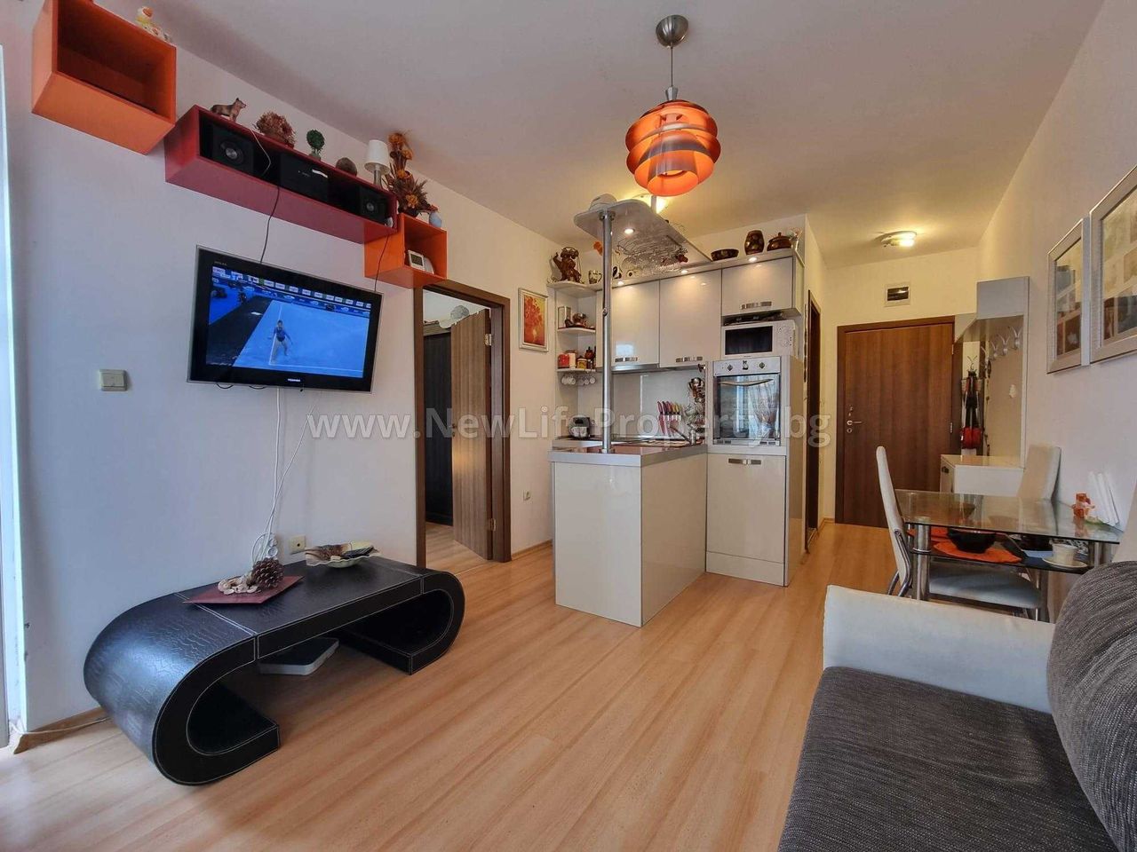Продава се Двустаен апартамент в к.к. Слънчев бряг - 42 кв.м за 1096 €/кв.м - Снимка #4