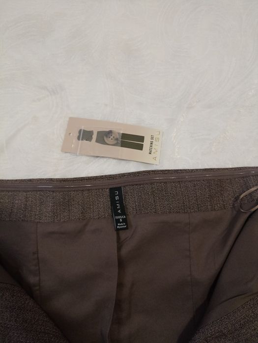 Бюстиета и риза,нови и в отлично състояние