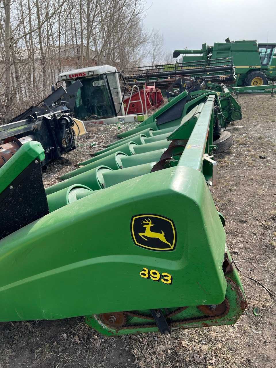 Жатка для уборки кукурузы John Deere 893