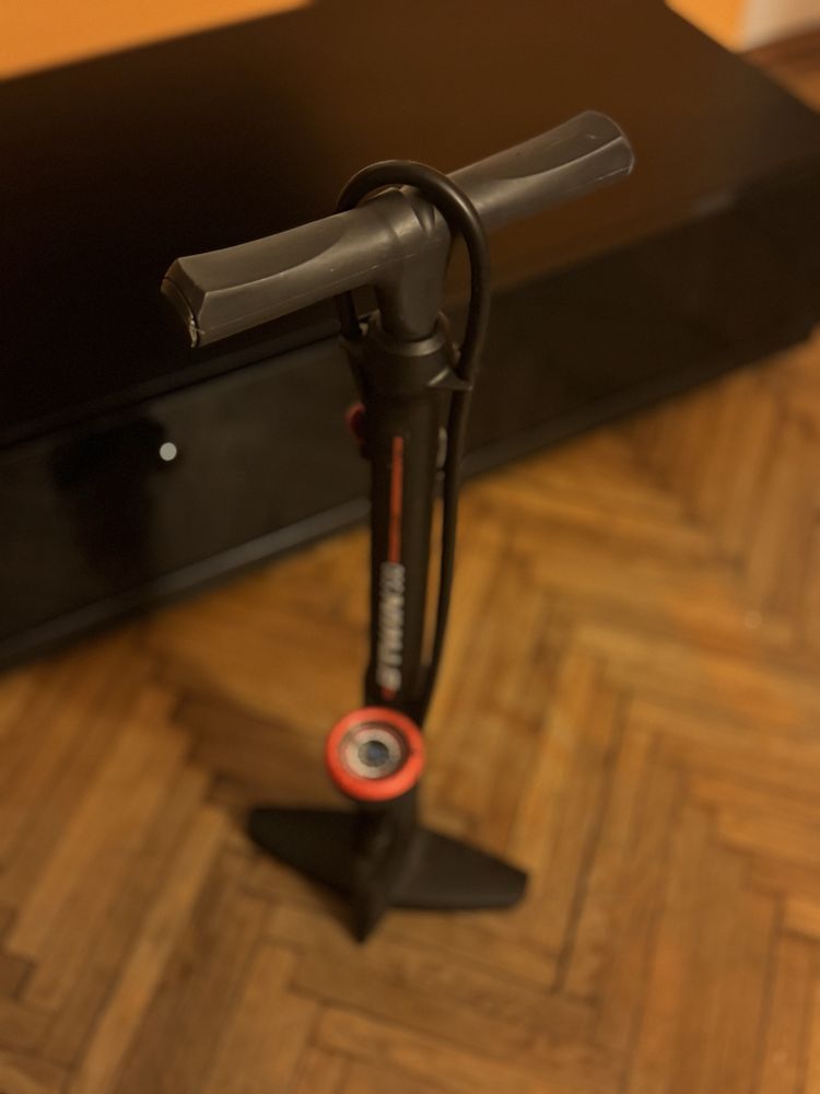 Giant Contend 3 xl 28”