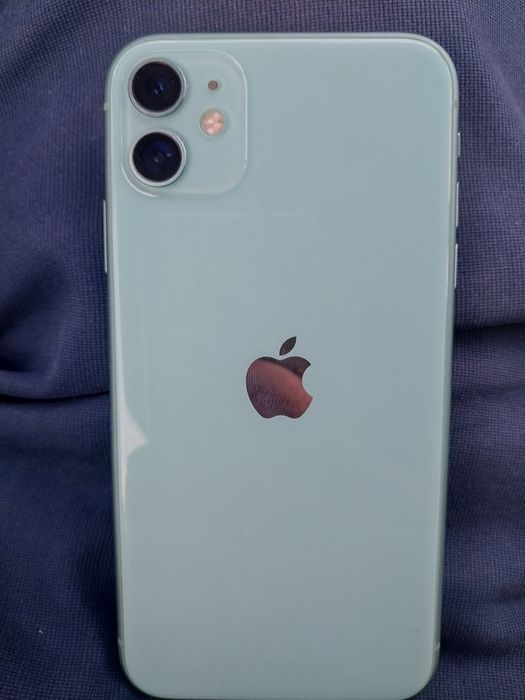 Айфон 11, сост жақсы, 72% ёмкость. Экран родной,  Атырау облысения.