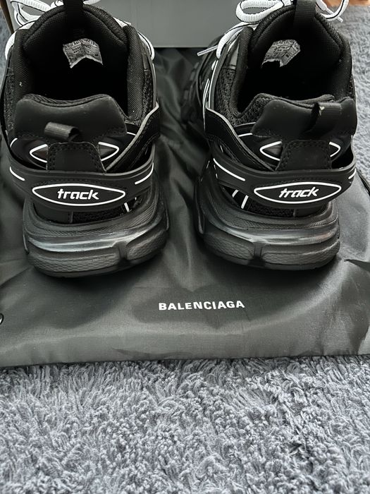Balenciaga track negru si alb