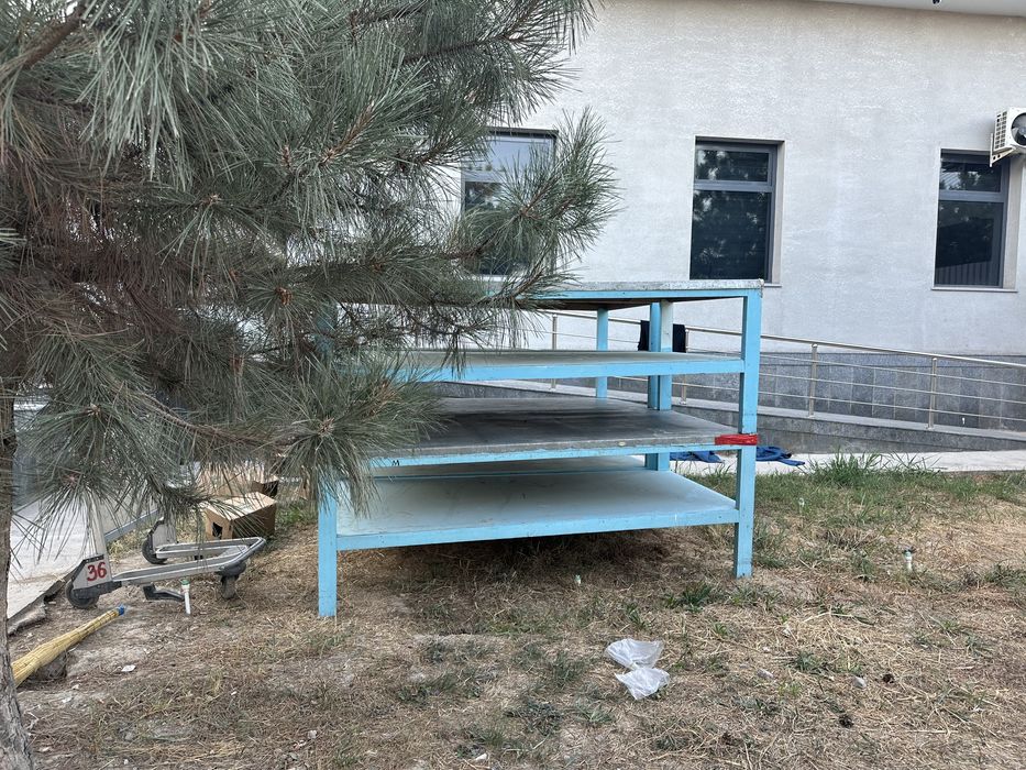 Иш учун столлар . 1.5 м / 3 м