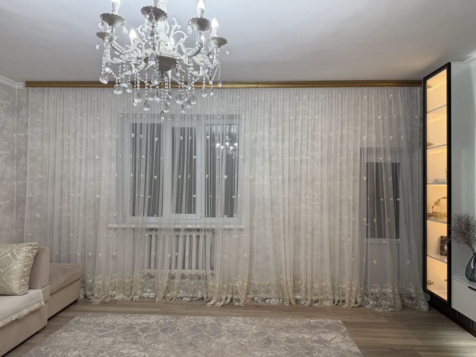 Продам тюль в зал! Оченб красивая .