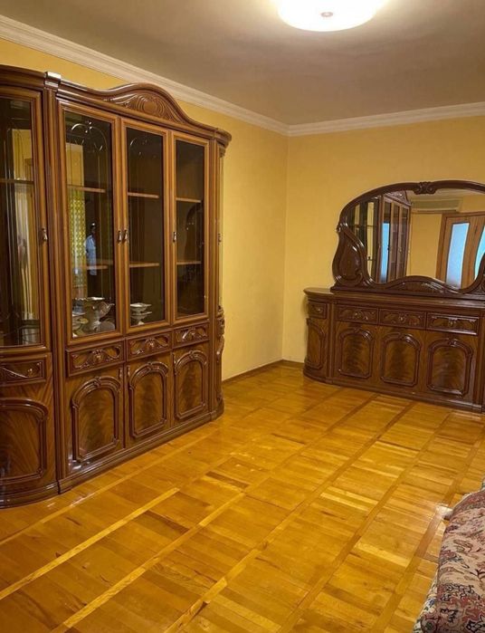 Юнусабад Ц-6 Продается 3-х комнатная Салон Леди Д