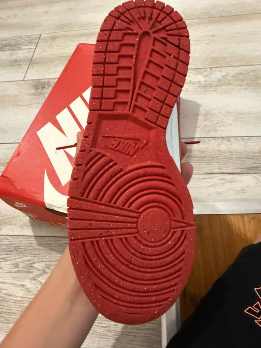 Vând Nike Dunk low red