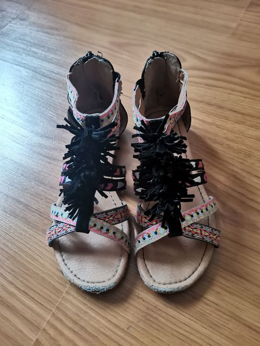 Пантофки/ обувки и Сандали за момиче