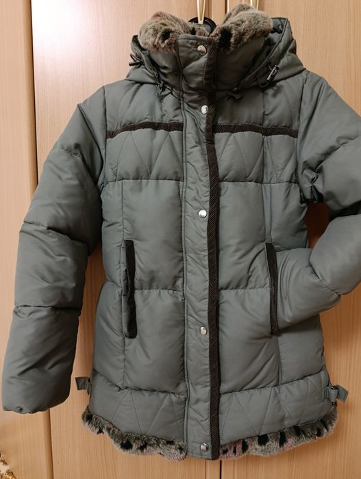 Зимняя верхняя женская, пуховик