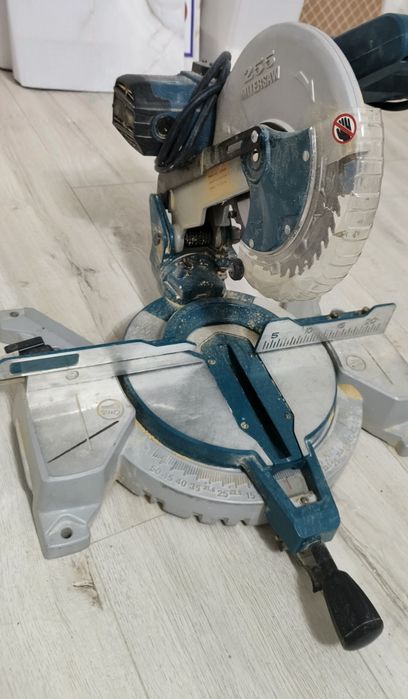 Продам торцевую пилу