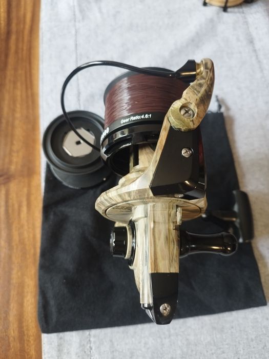 Нова шаранджийска макара FL SF 10 000 CAMO. С влакно на carp pro 0.40