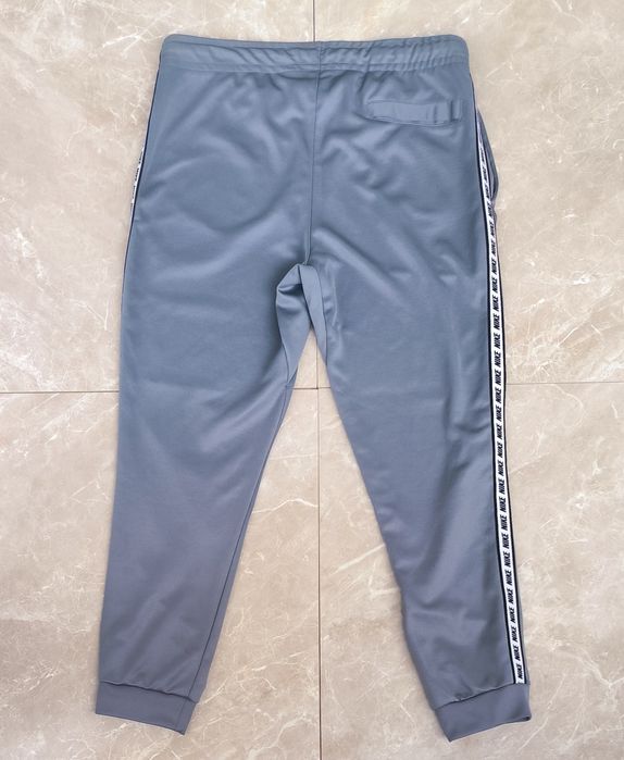 Nike долнище L размер